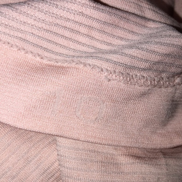 Lululemon peach tank top size 10 - Picture 8 of 8
